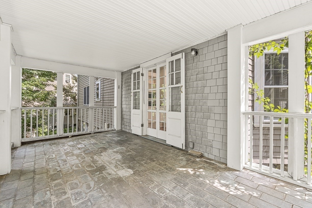 19 Glengarry Road