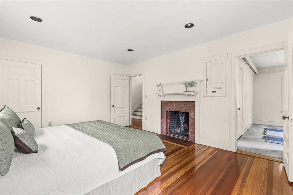 19 Glengarry Road