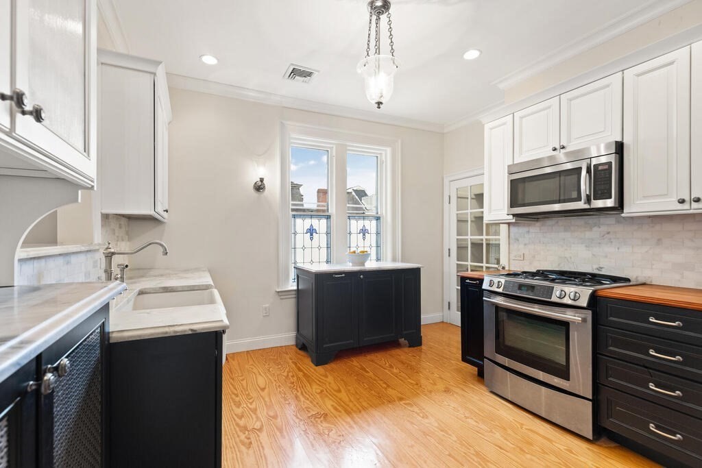 2 Rangeley Road # 2, Winchester Unit: 2