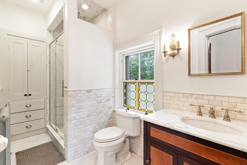 2 Rangeley Road # 2, Winchester Unit: 2