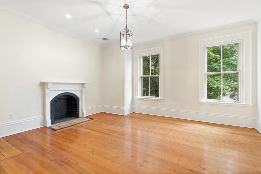 2 Rangeley Road # 2, Winchester Unit: 2