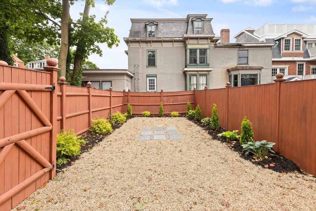 2 Rangeley Road # 2, Winchester Unit: 2