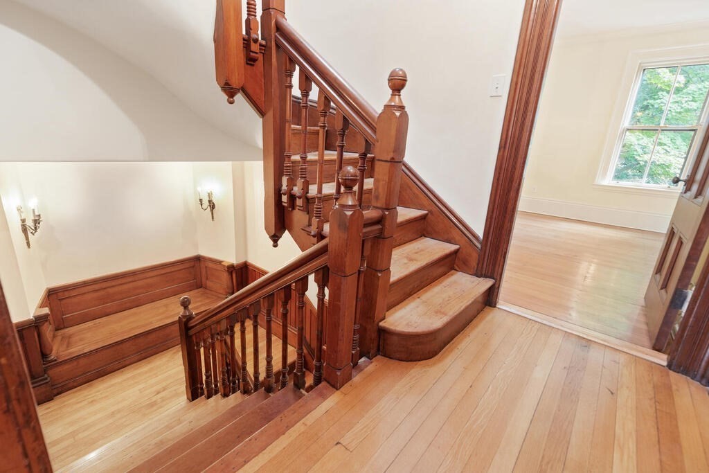 2 Rangeley Road # 2, Winchester Unit: 2