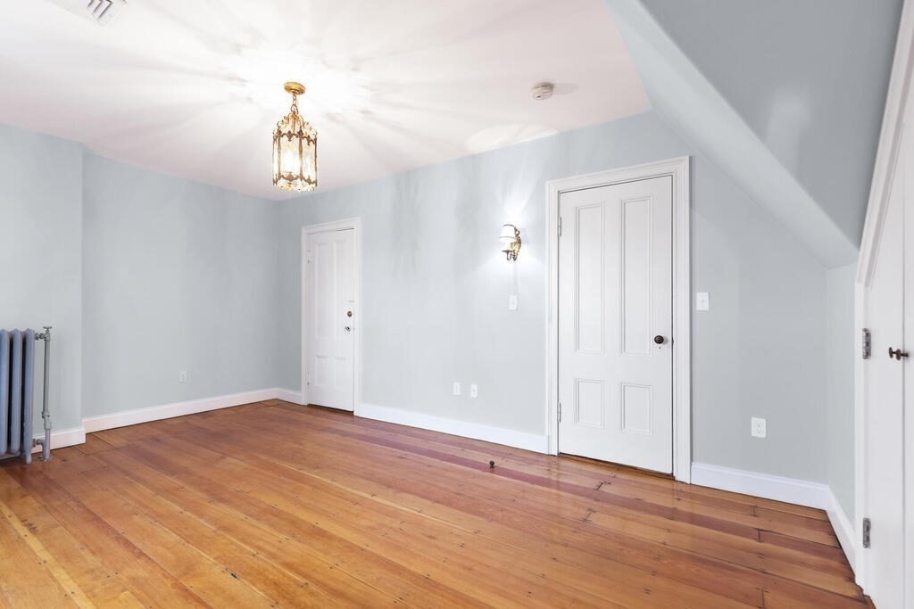 2 Rangeley Road # 2, Winchester Unit: 2