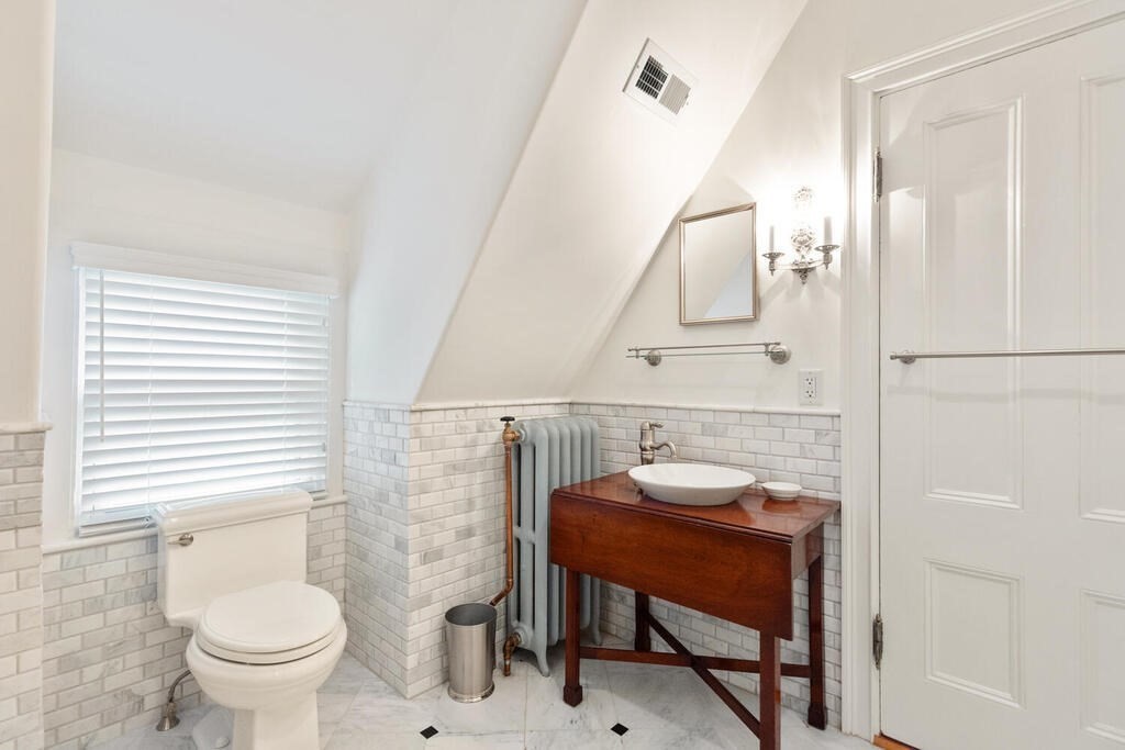 2 Rangeley Road # 2, Winchester Unit: 2