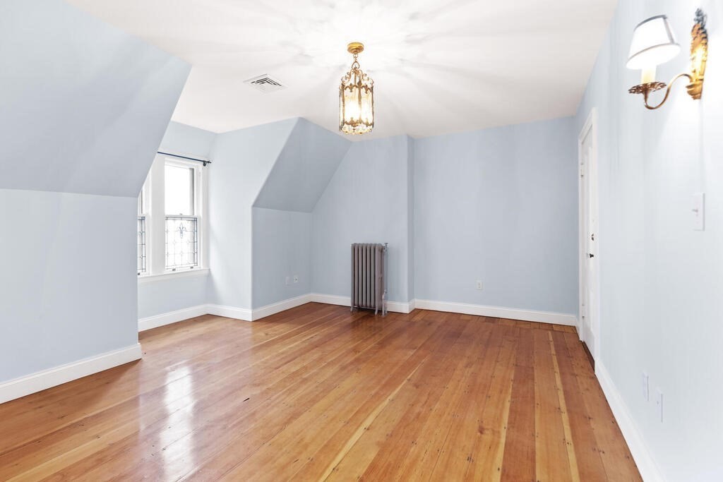 2 Rangeley Road # 2, Winchester Unit: 2