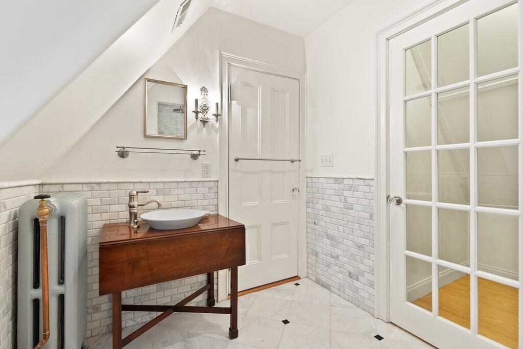2 Rangeley Road # 2, Winchester Unit: 2