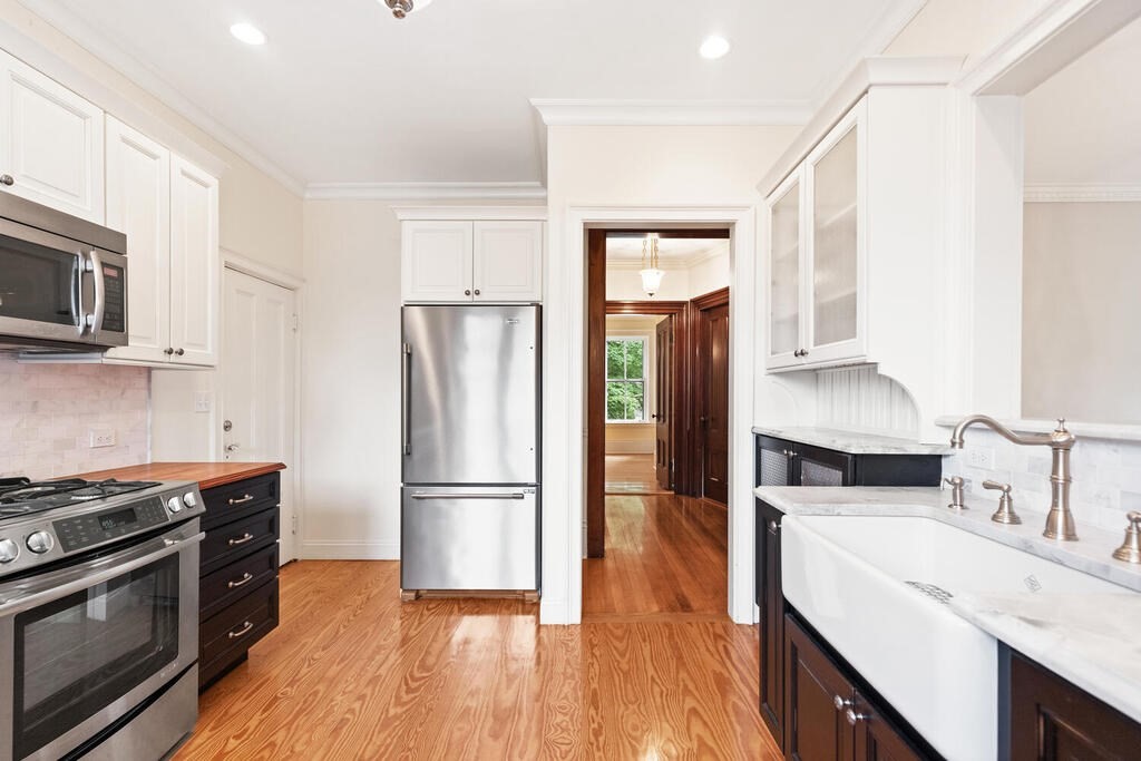 2 Rangeley Road # 2, Winchester Unit: 2