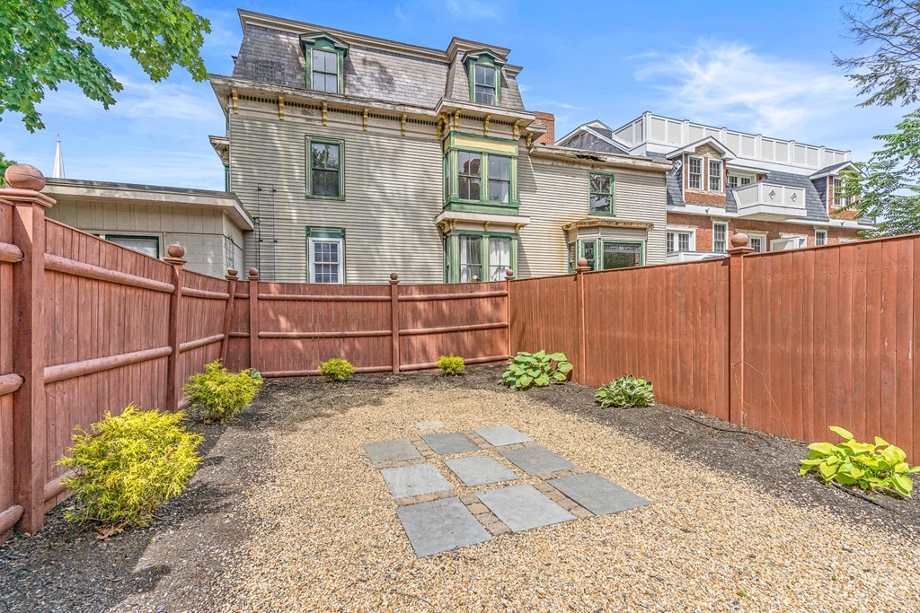 2 Rangeley Road # 2, Winchester Unit: 2