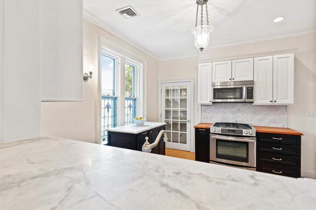 2 Rangeley Road # 2, Winchester Unit: 2