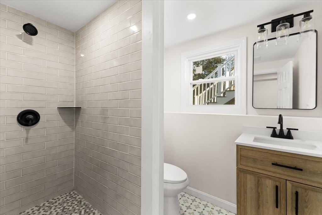 70 Carlisle St, Brockton