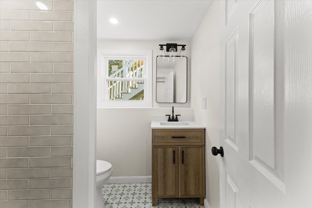 70 Carlisle St, Brockton