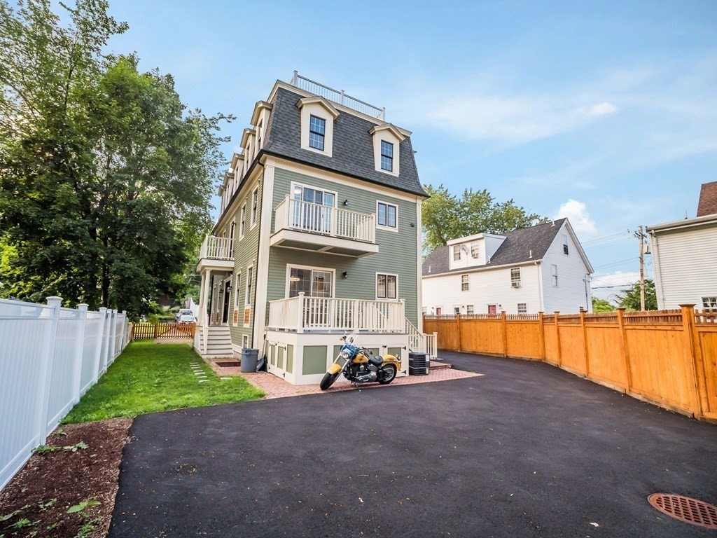 8 Richardson Street # 2