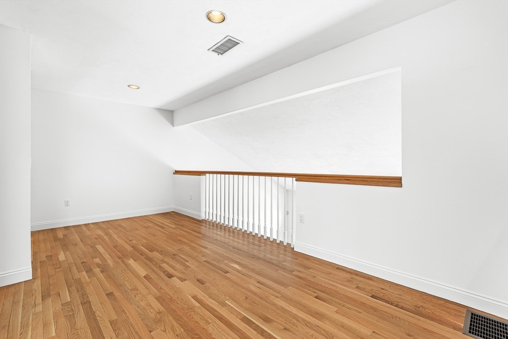 7 Wainwright Road # 107