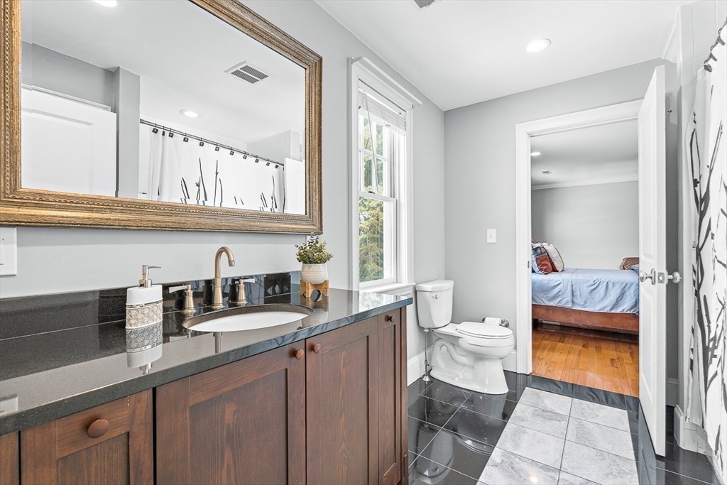 37 Mayflower Road