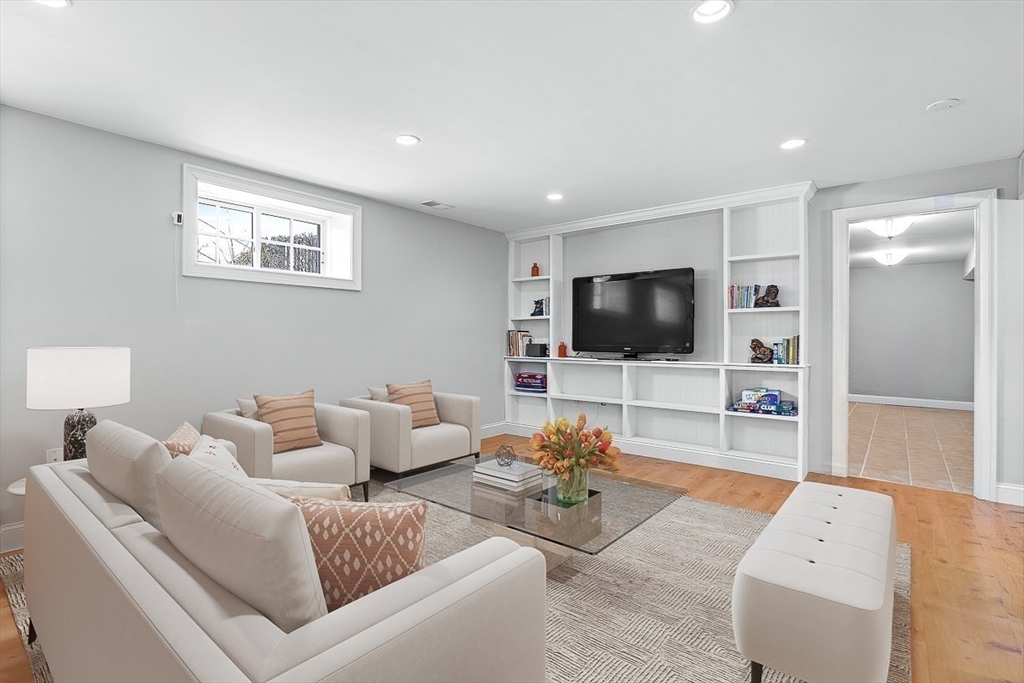 37 Mayflower Road