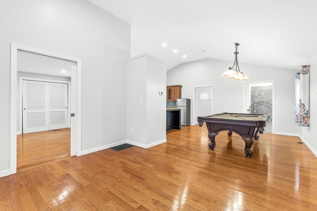 16 Glenwood Ave
