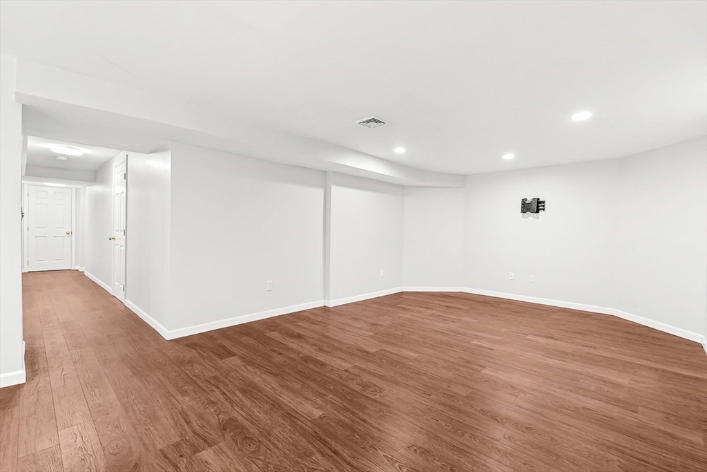 16 Glenwood Ave