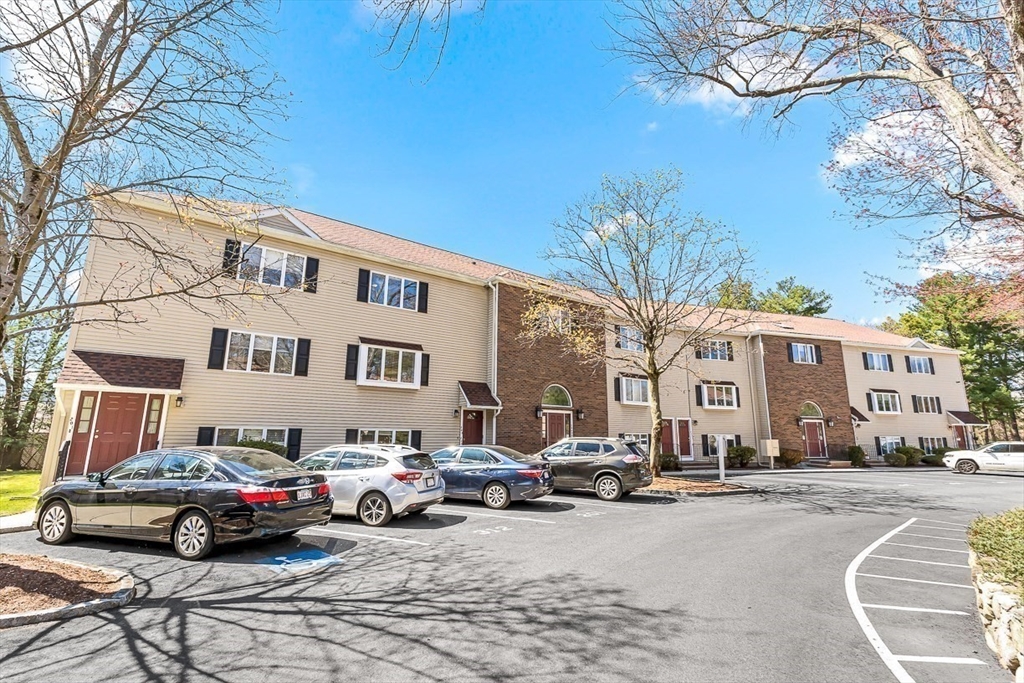 305 Salem St # 203