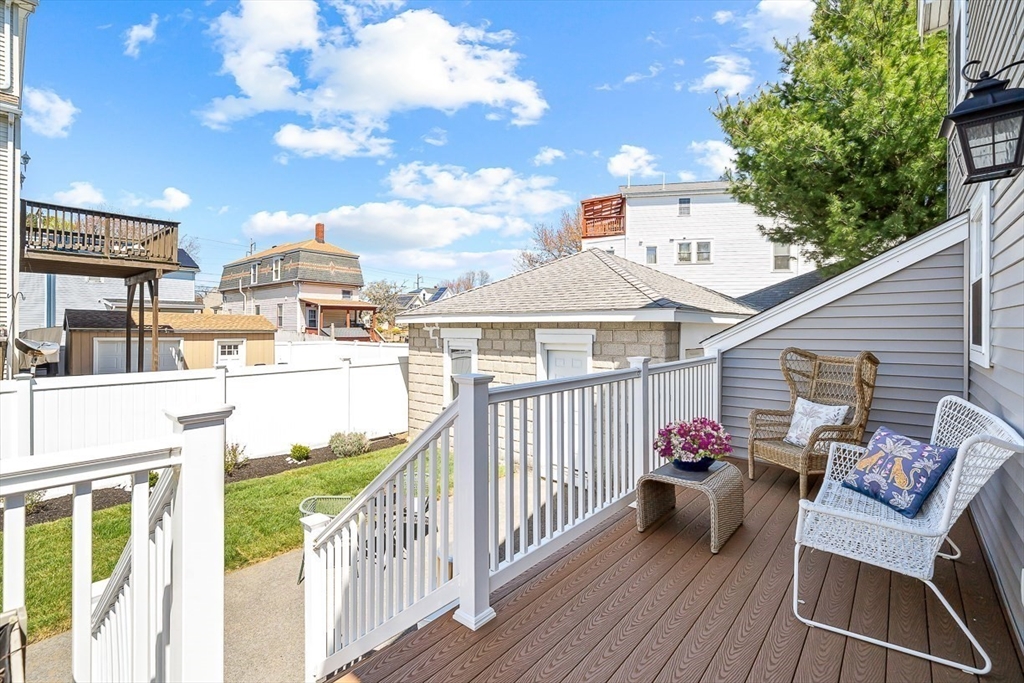 360 Lynn St