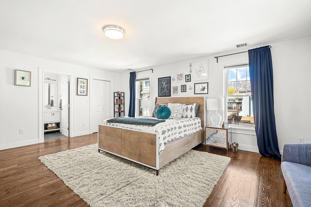 360 Lynn St