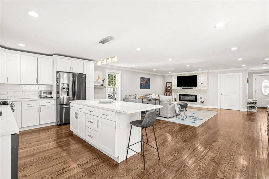 360 Lynn St