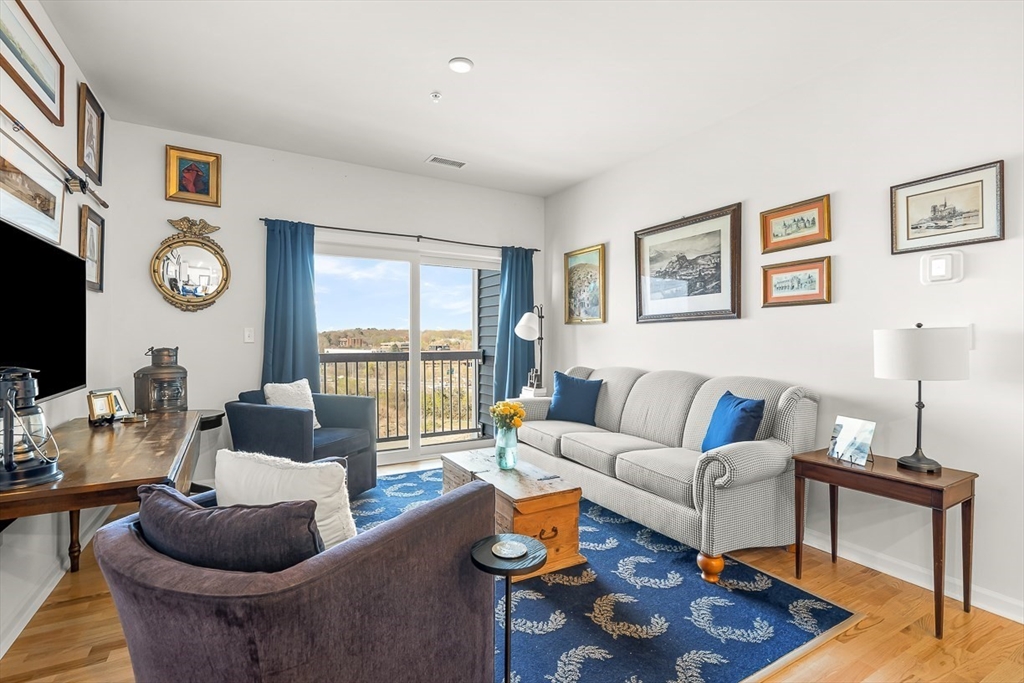 2 Stratton Dr # 307