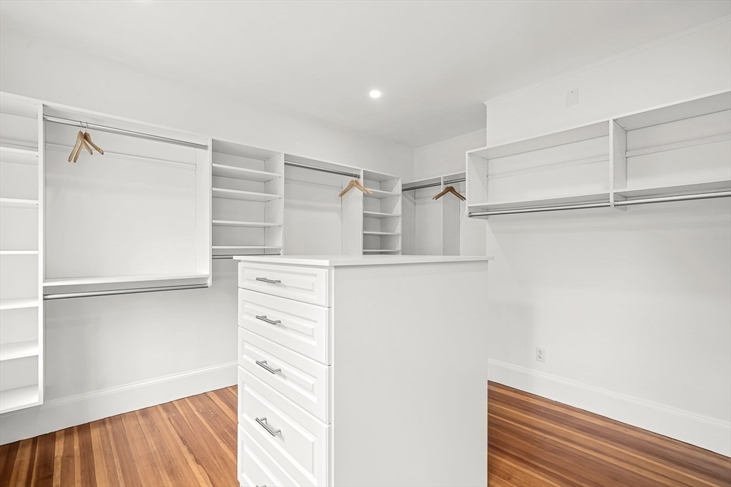 15 Yale St
