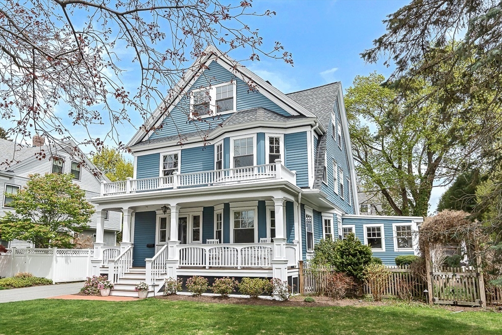 15 Yale St