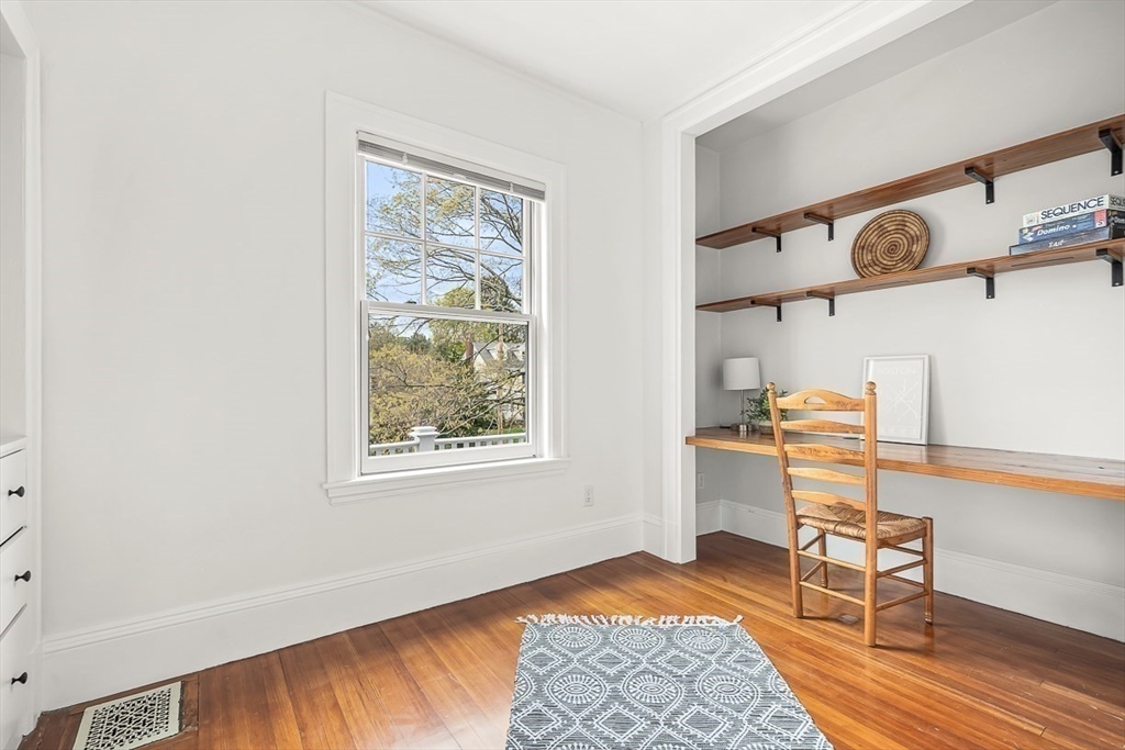 15 Yale St