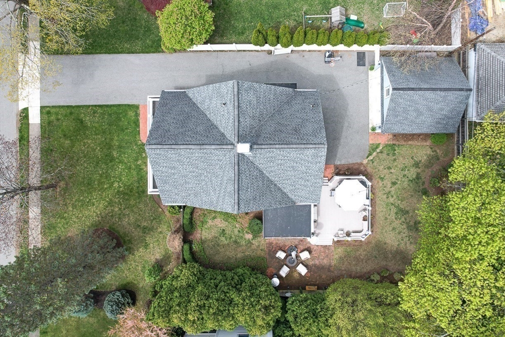 15 Yale St