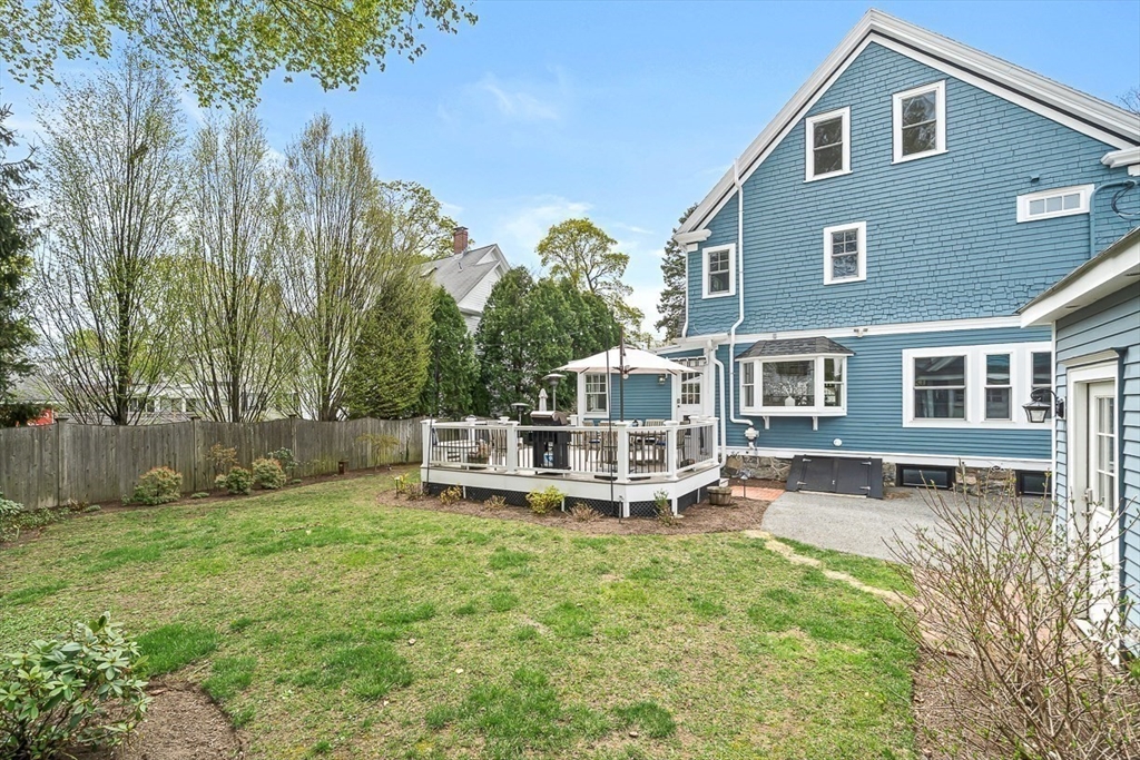 15 Yale St