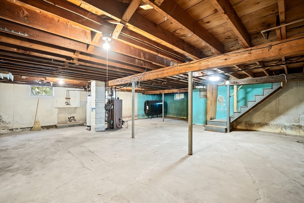 43-1/2 Wood Street