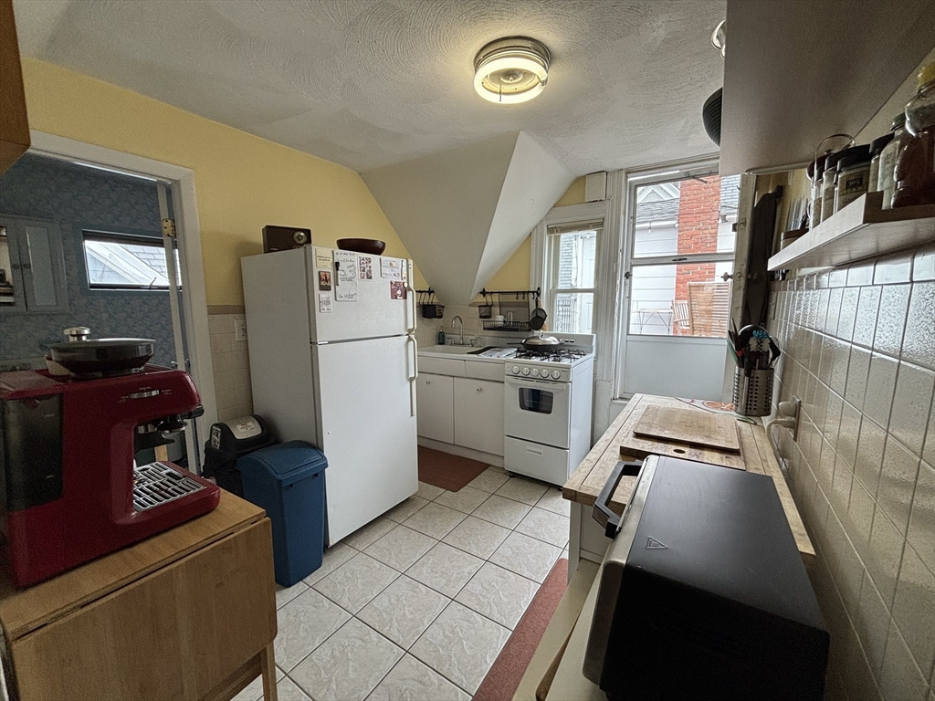 11 Prospect Hill Ave # 3