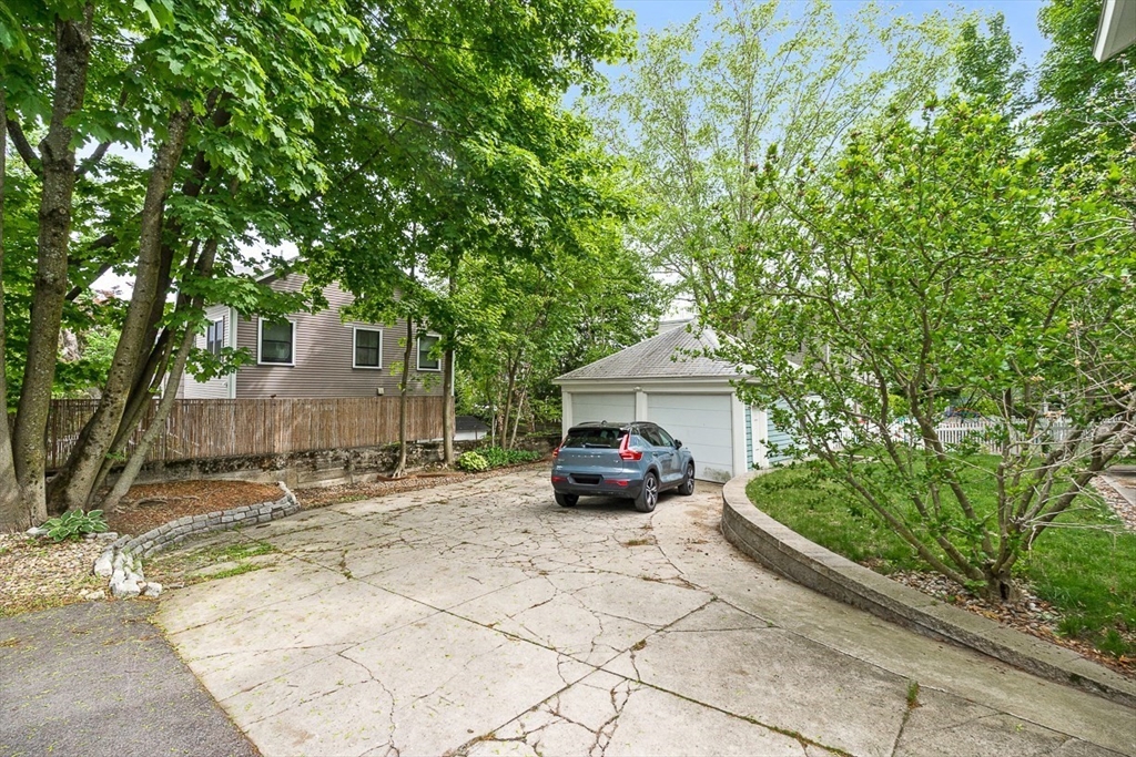 186 Pleasant Street # 1