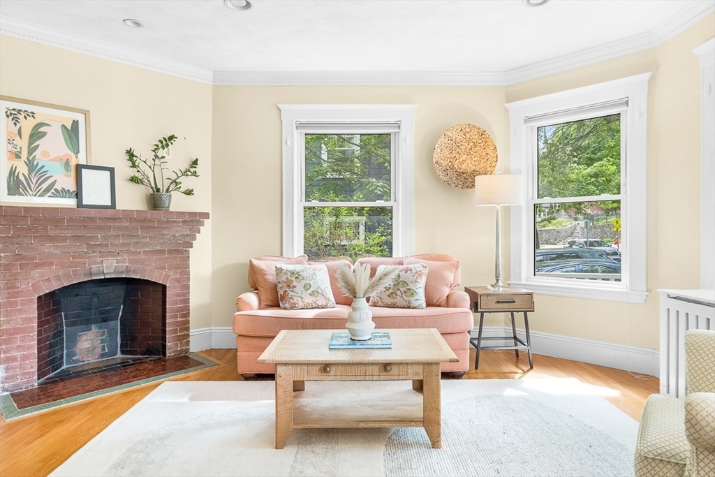 186 Pleasant Street # 1