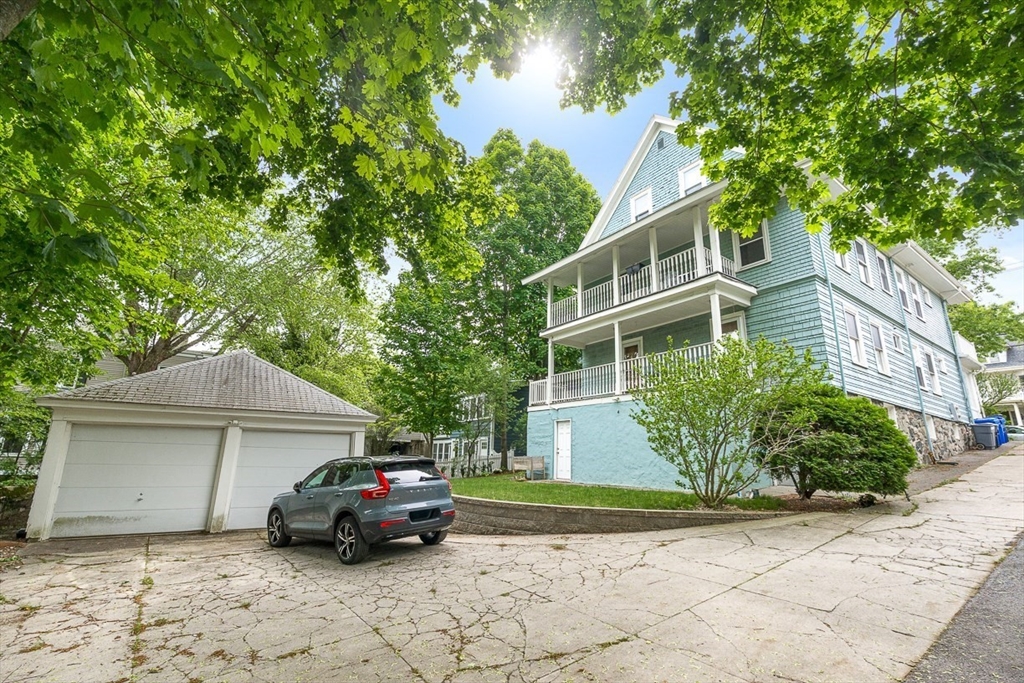 186 Pleasant Street # 1