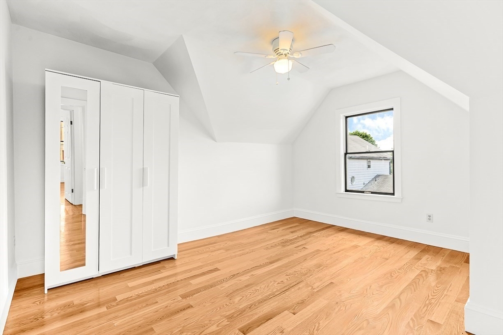 100 Emerald St