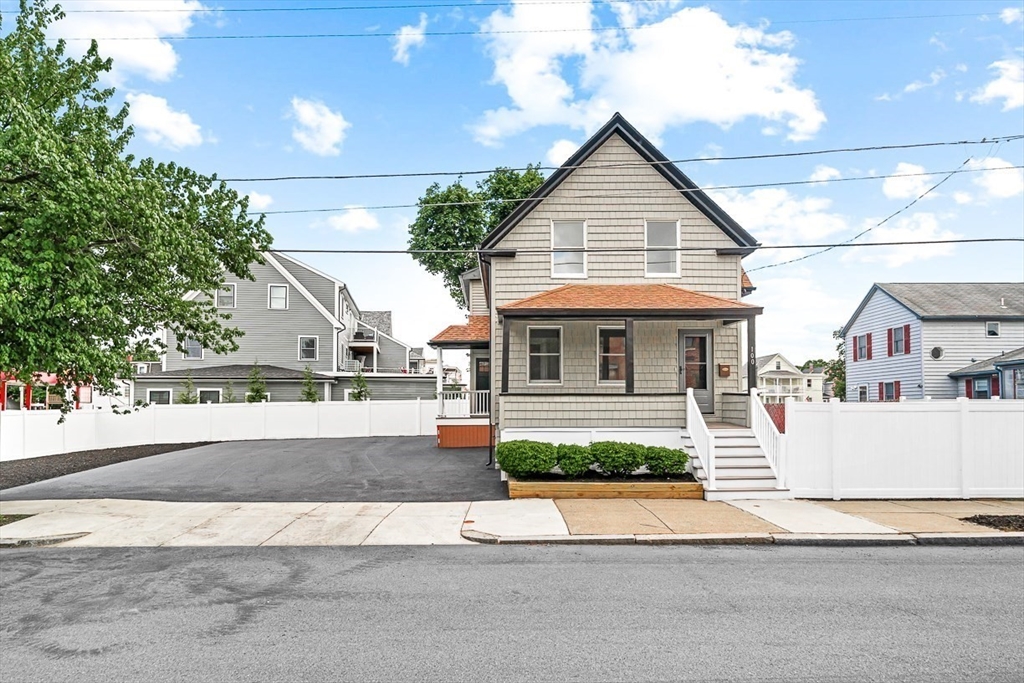 100 Emerald St