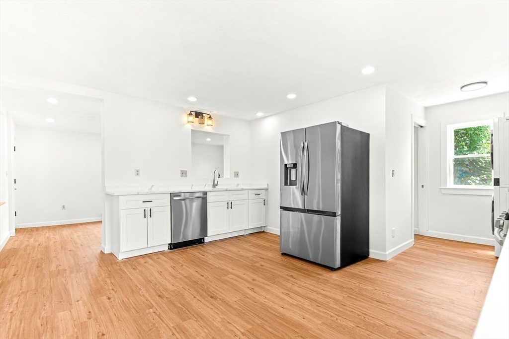 100 Emerald St