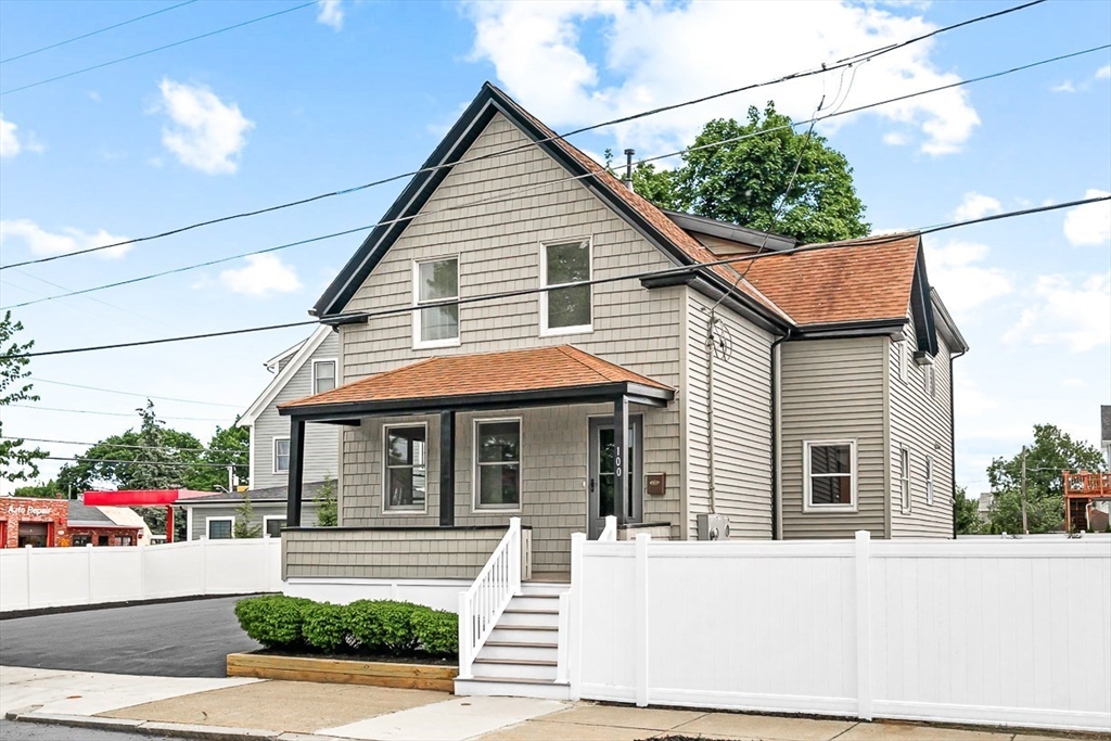 100 Emerald St