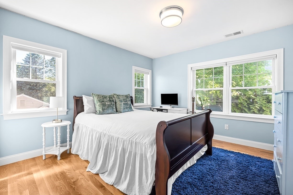 21 Willowdale Road