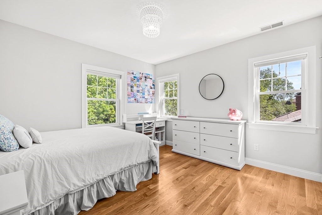 21 Willowdale Road
