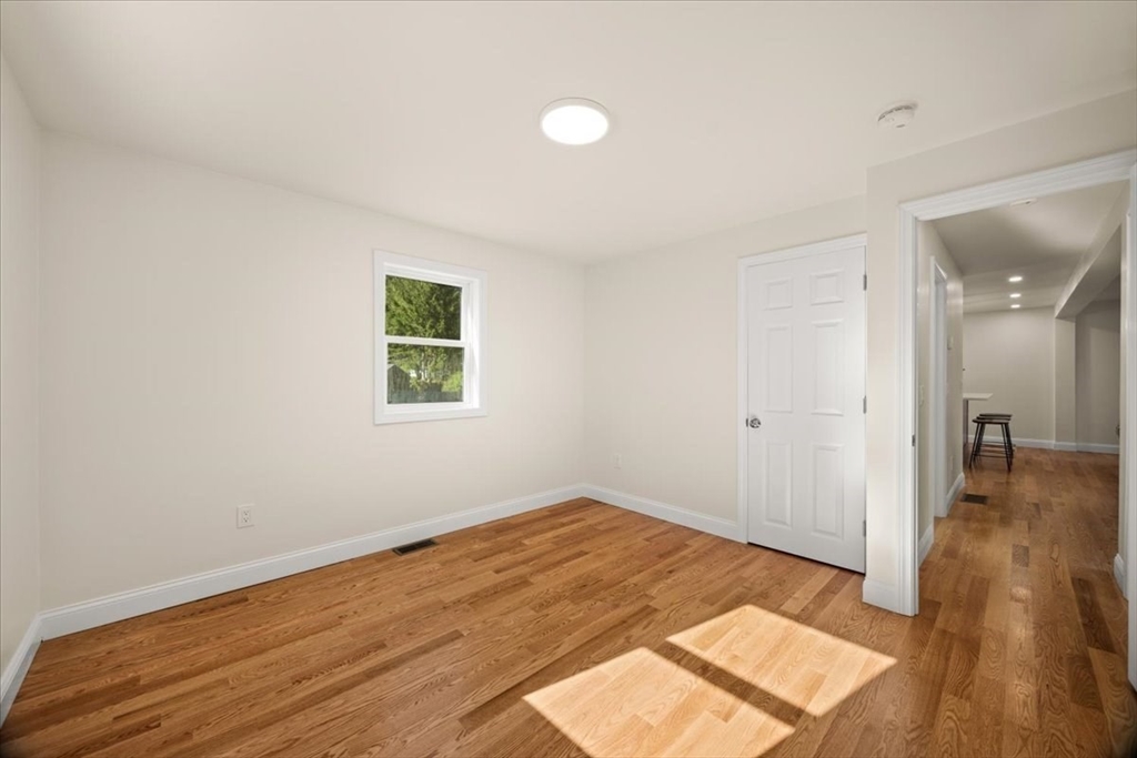 53 Brewster Rd