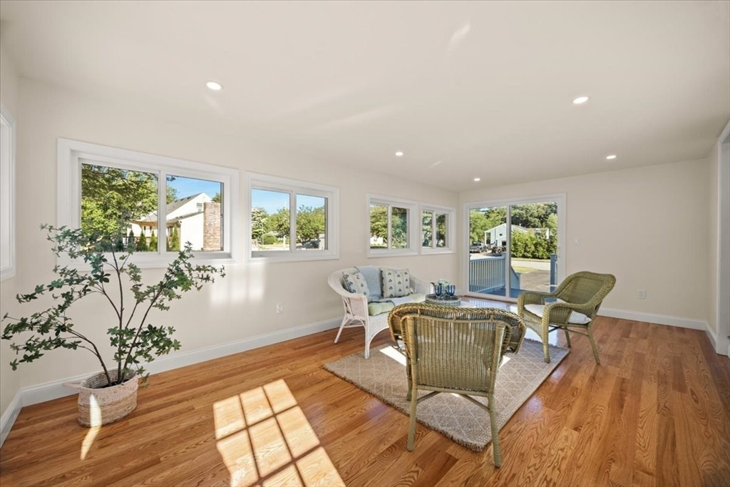 53 Brewster Rd