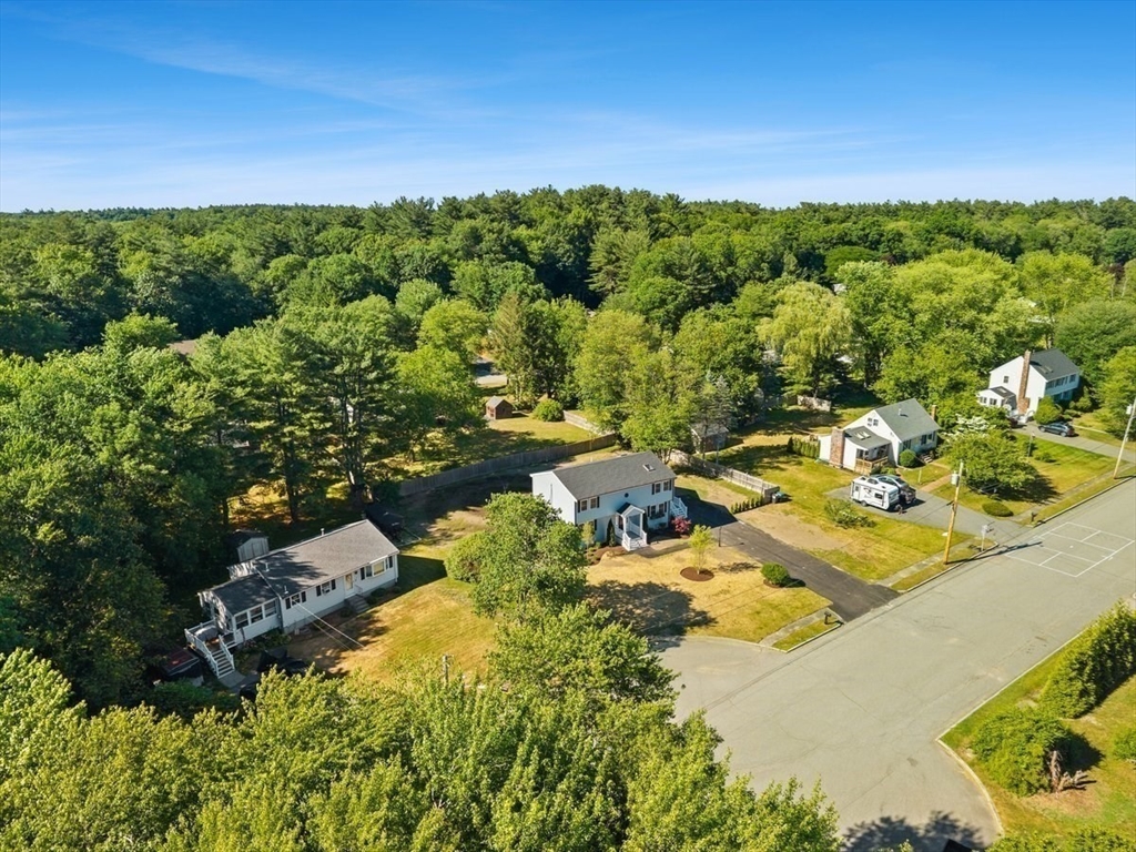 53 Brewster Rd