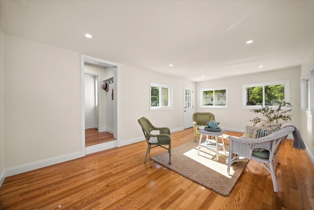 53 Brewster Rd