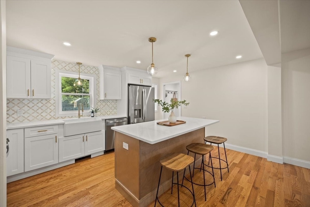 53 Brewster Rd