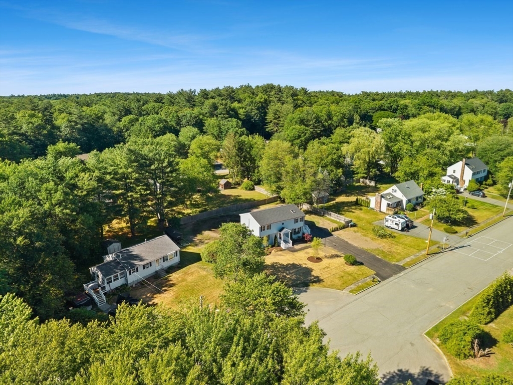 53 Brewster Rd
