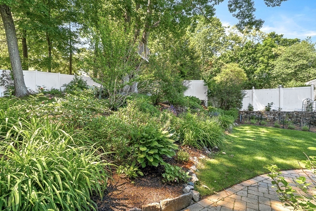 11 Carriage Lane